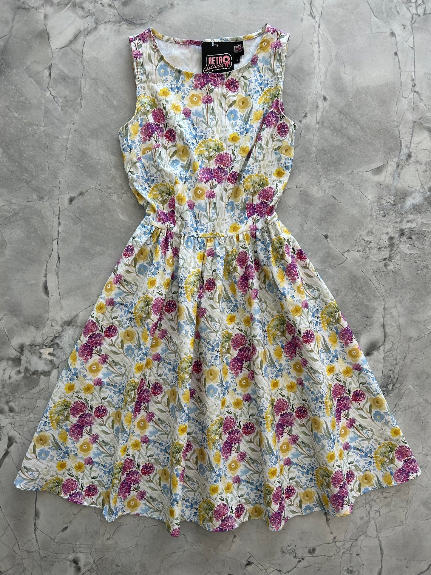 Wildflower Vintage Dress in XL view 5 - Vintage Wildflower Dress
