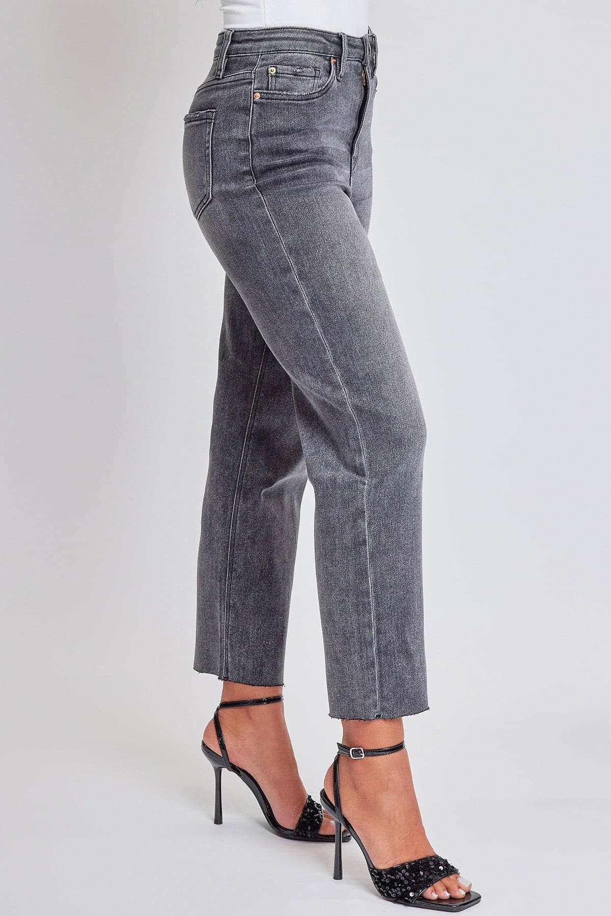 Women's Cropped Straight Jeans in W Black view 9 - Womens Cropped Jeans Petite (bottom)