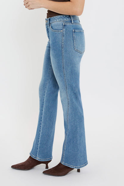 Women's Curve Seam Flare Jeans in M Medium Blue view 4 - Women'S Curve Jeans Brand (bottom)