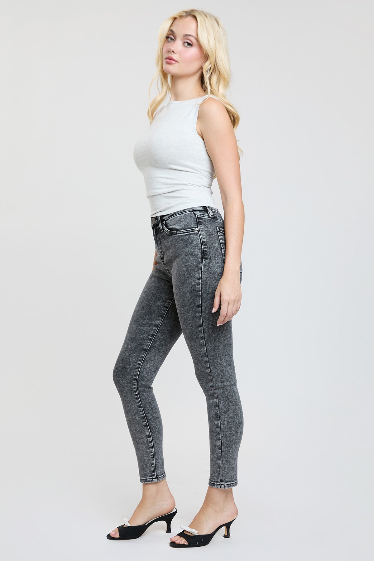 Women's Essential Skinny Jeans in W Black view 20 - Women'S Essential Jeans (bottom)