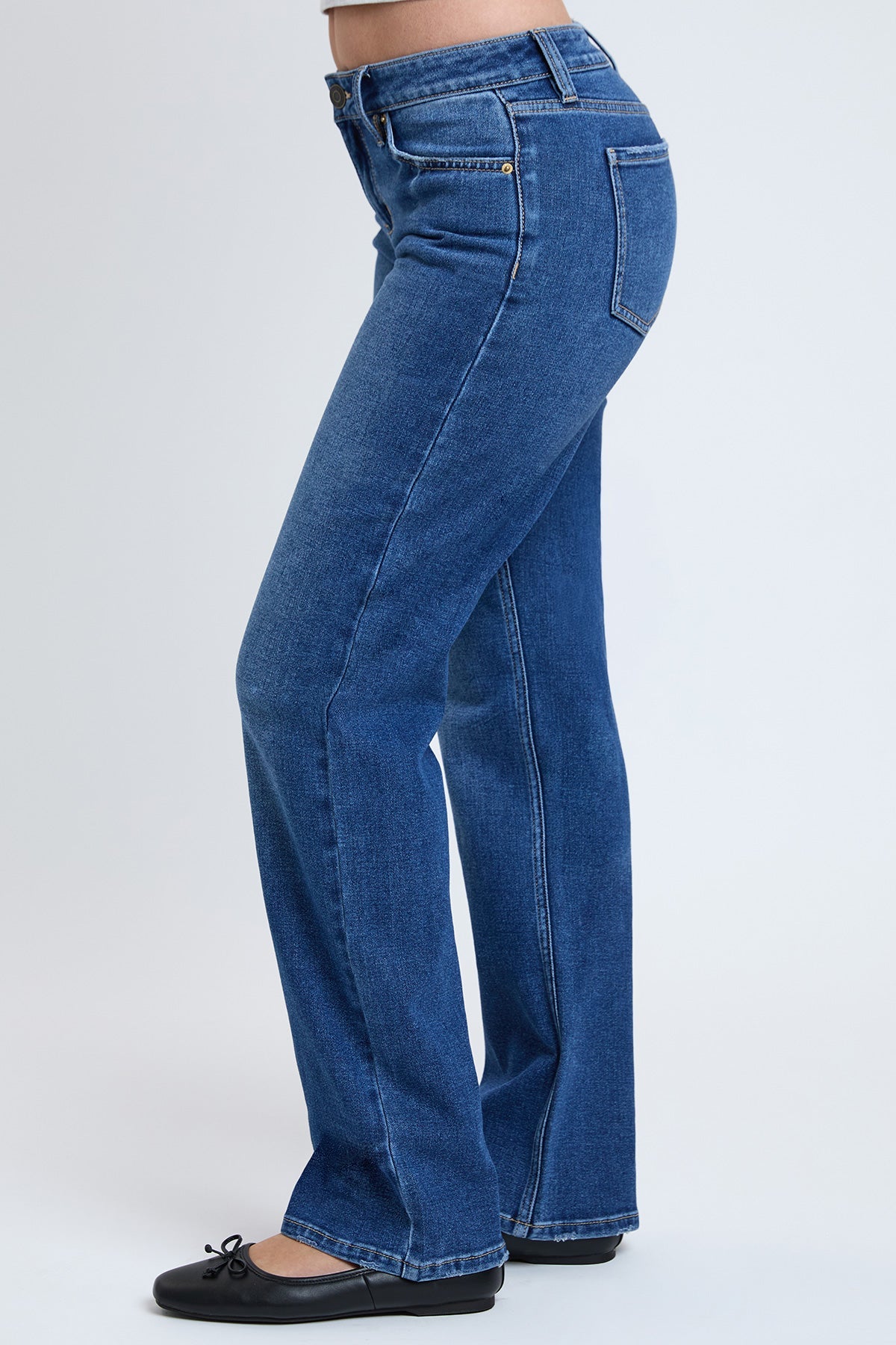Women's Essential Straight Jeans in M Medium Blue view 3 - Women'S Essential Jeans (bottom)