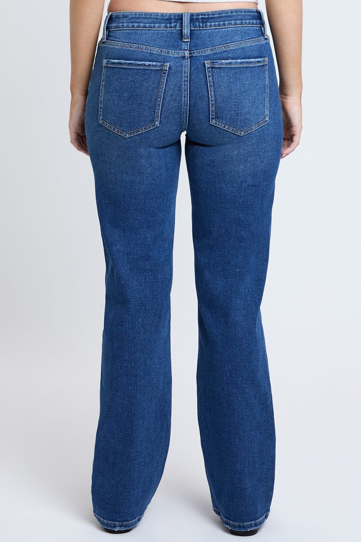 Women's Essential Straight Jeans in M Medium Blue view 4 - Women'S Essential Jeans (bottom)