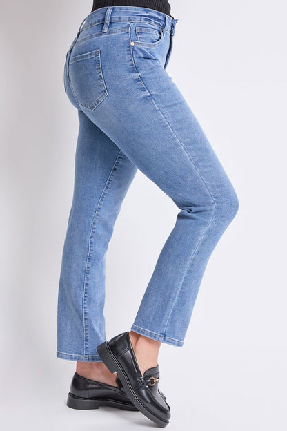 Women's High Rise Basic 5 Pocket Straight Jeans in M Medium Blue view 4 - High-Waisted - Women High Jeans (bottom)