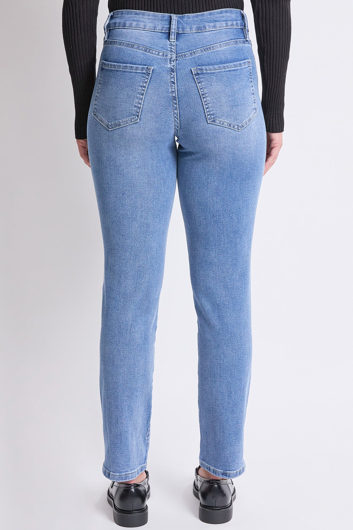 Women's High Rise Basic 5 Pocket Straight Jeans in M Medium Blue view 5 - High-Waisted - Women High Jeans (bottom)