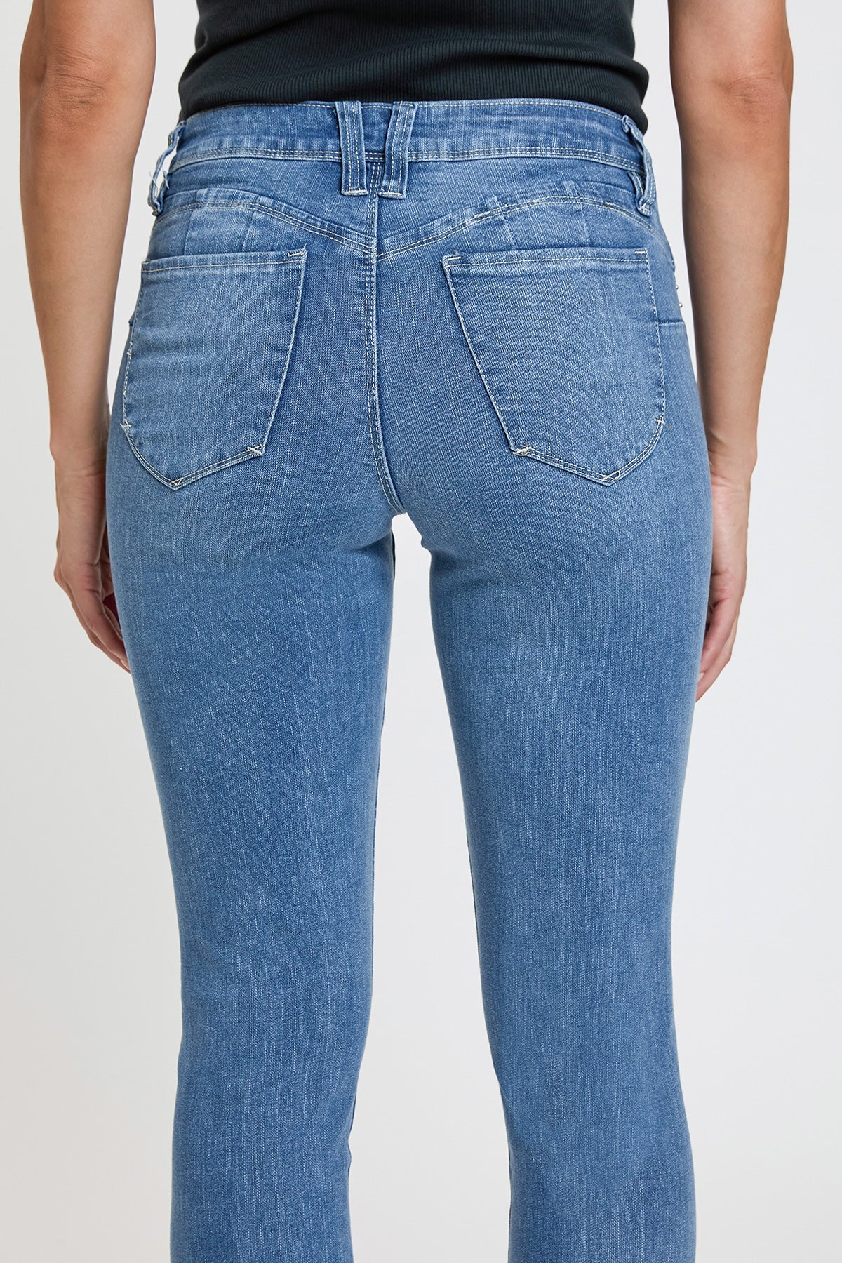 Women's High Rise Curve Confidence Bootcut Jeans in W Black view 9 - High-Waisted - Women High Jeans (bottom)