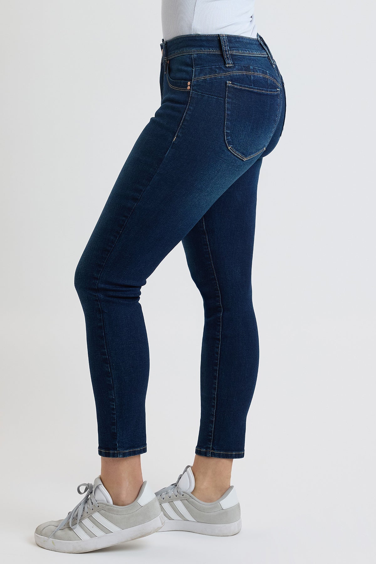 Women's High Rise Curve Confidence Skinny Jeans in D Dark Blue view 10 - High-Waisted - Women High Jeans (bottom)