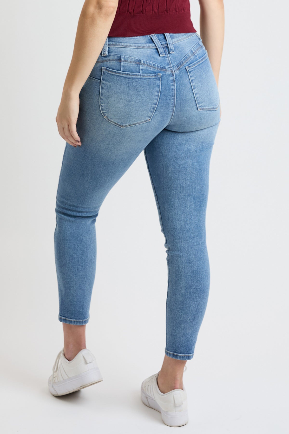 Women's High Rise Curve Confidence Skinny Jeans in L Light Blue view 14 - High-Waisted - Women High Jeans (bottom)