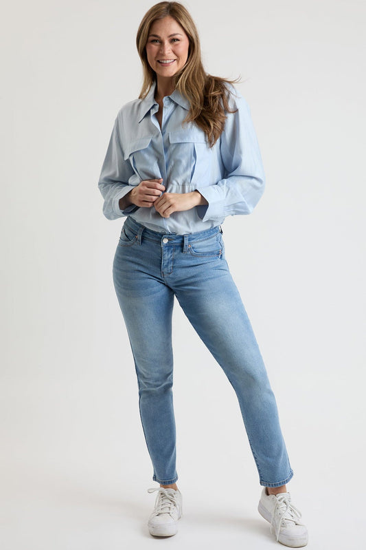 Women's High Rise Curve Confidence Straight Jeans in C Sky Blue - High-Waisted - Women High Jeans (bottom)
