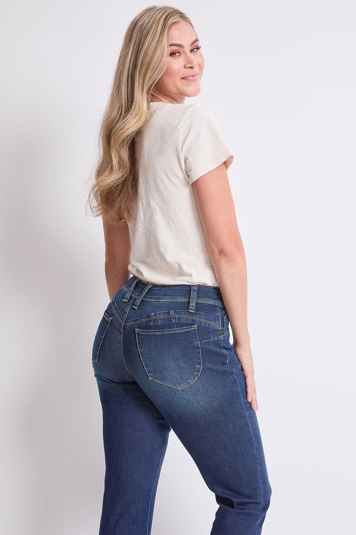 Women's High Rise Curve Confidence Straight Jeans in D Dark Blue view 11 - High-Waisted - Women High Jeans (bottom)