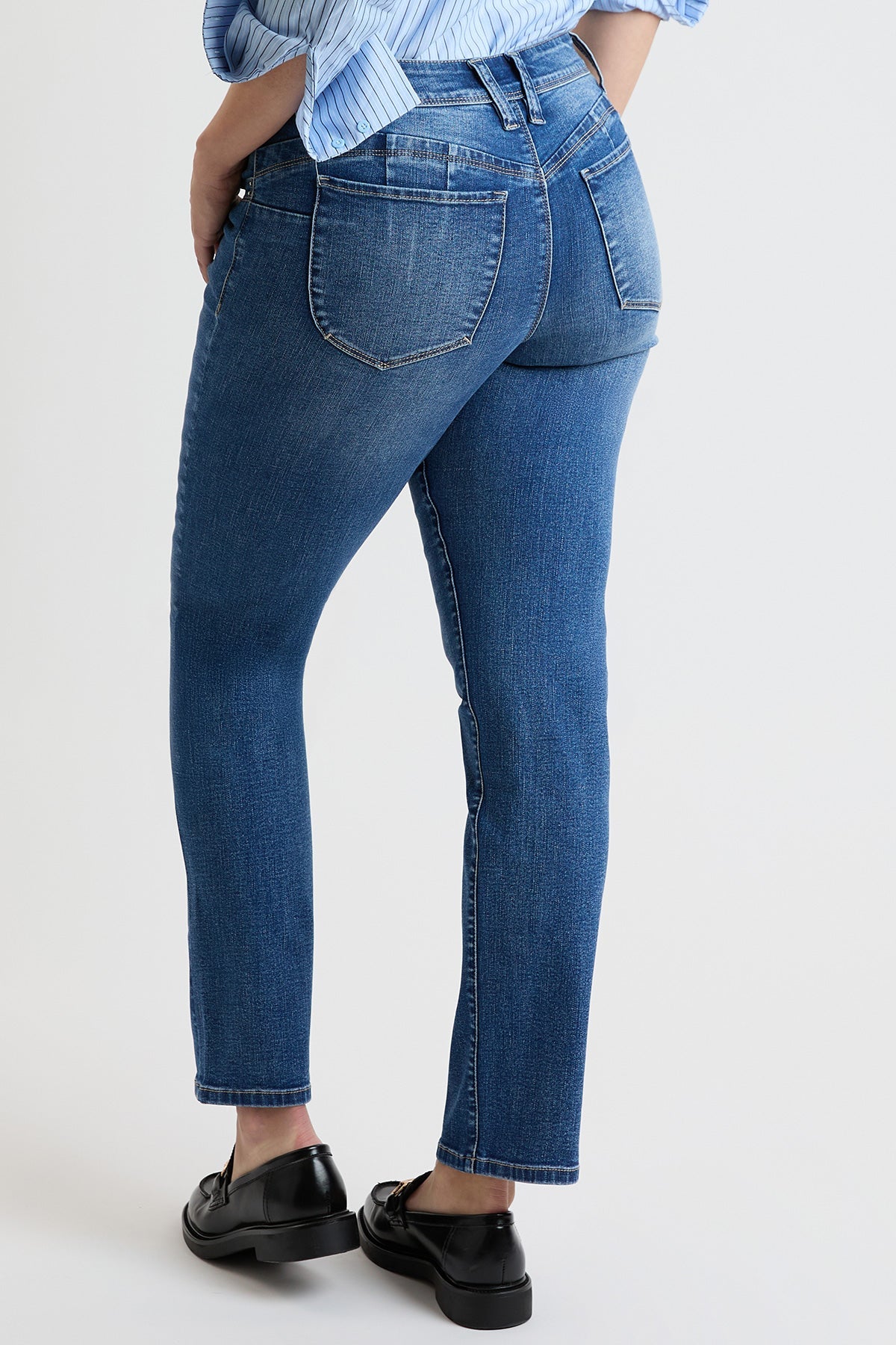 Women's High Rise Curve Confidence Straight Jeans in M Medium Blue view 11 - High-Waisted - Women High Jeans (bottom)