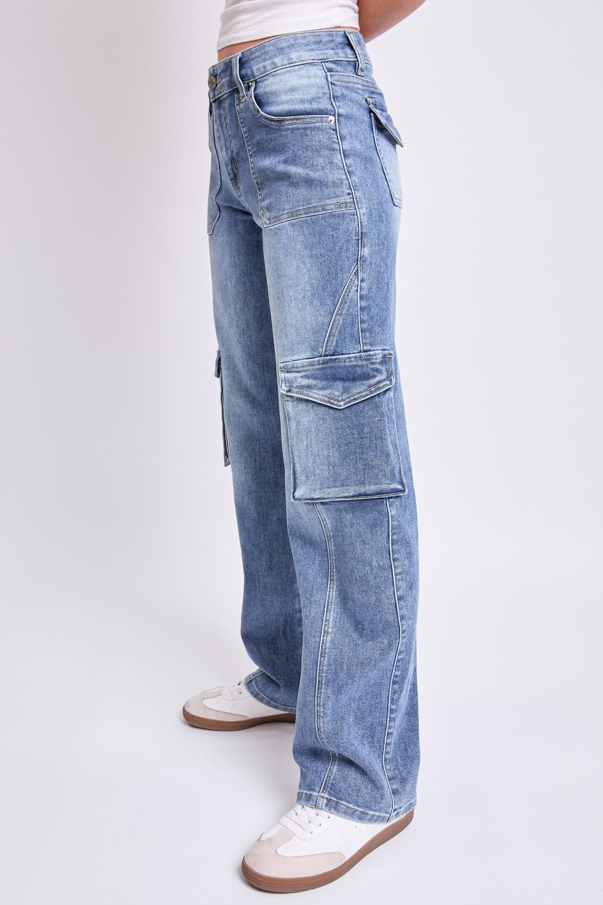 Women's High Rise Skater Cargo Jeans in M Medium Blue view 3 - High-Waisted - Women High Jeans (bottom)