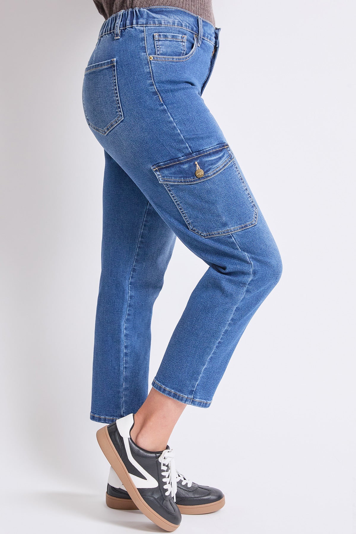 Women's High Rise Slim Straight Cargo Jeans in M Medium Blue view 3 - High-Waisted - Women High Jeans (bottom)
