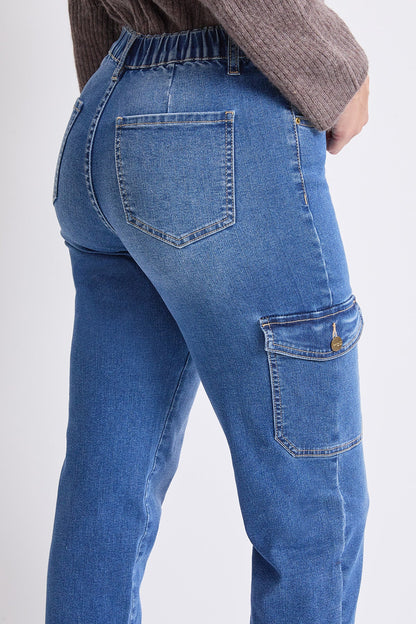 Women's High Rise Slim Straight Cargo Jeans in M Medium Blue view 4 - High-Waisted - Women High Jeans (bottom)