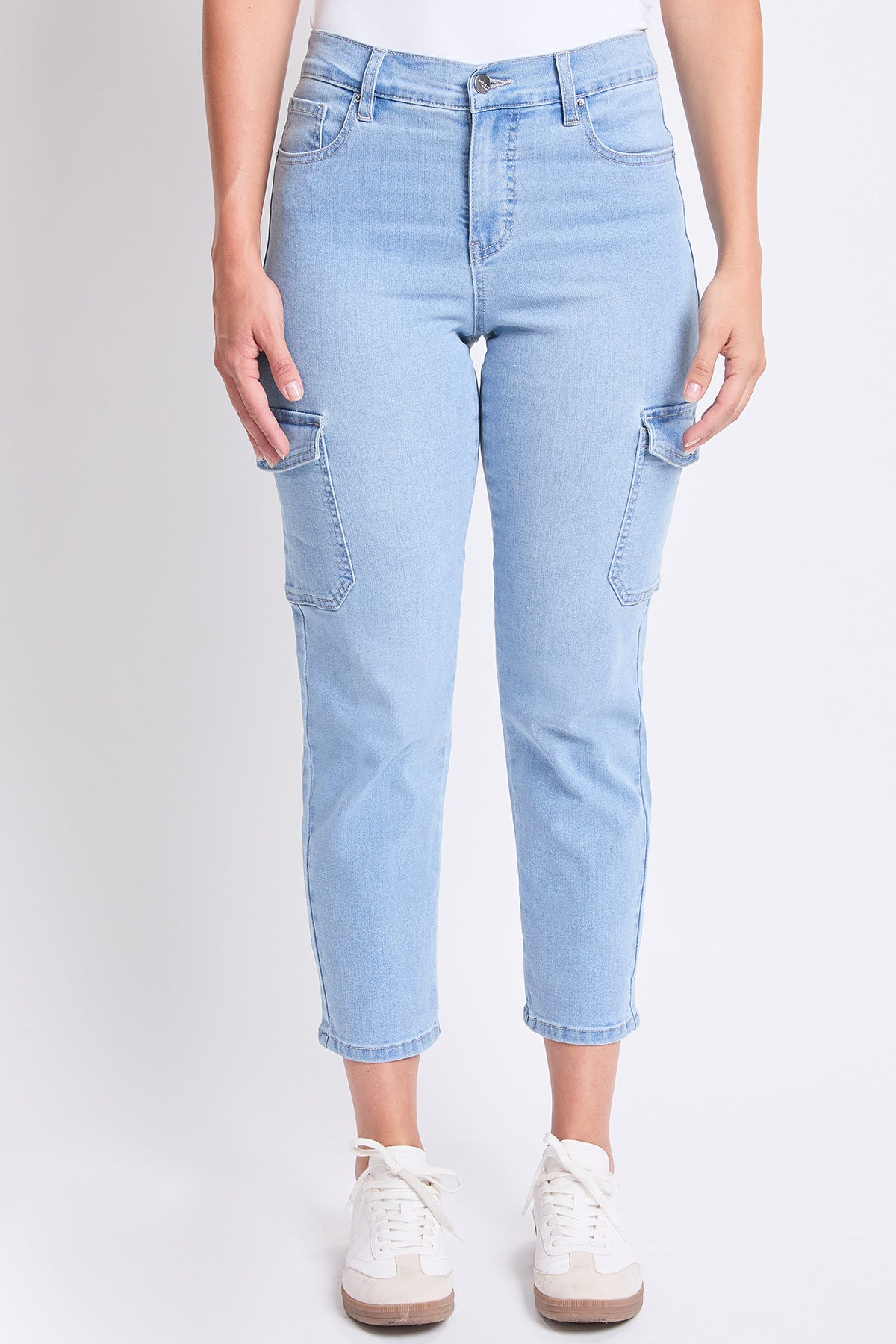 Women's High Rise Slim Straight Cargo Jeans view 10 - High-Waisted - Women High Jeans (bottom)