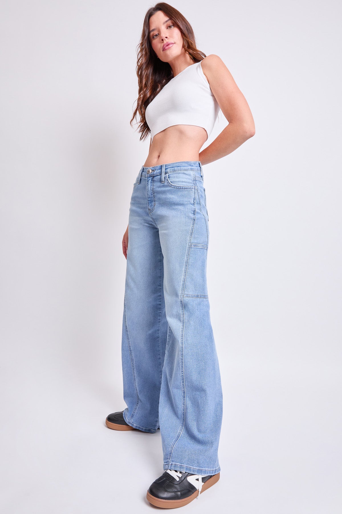 Women's High Rise Wide Leg Cargo Jeans in L Light Blue view 9 - High-Waisted - Women High Jeans (bottom)