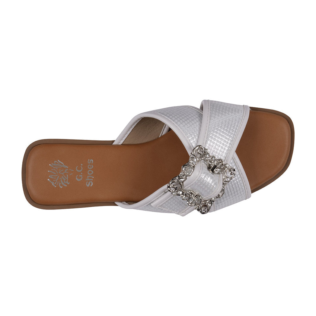 Women's Ivy White Woven Flat Sandals White view 2 (shoe) - women's ivy sandals universal thread, women' - shop at us.meeeshop