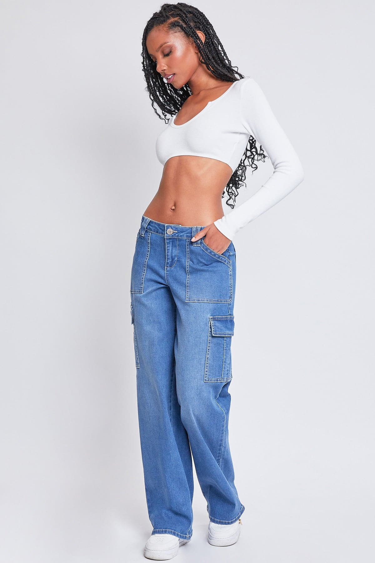 Women's Low Rise Relaxed Cargo Jeans in M Medium Blue view 7 - Relaxed Fit - Women'S Low Jeans (bottom)