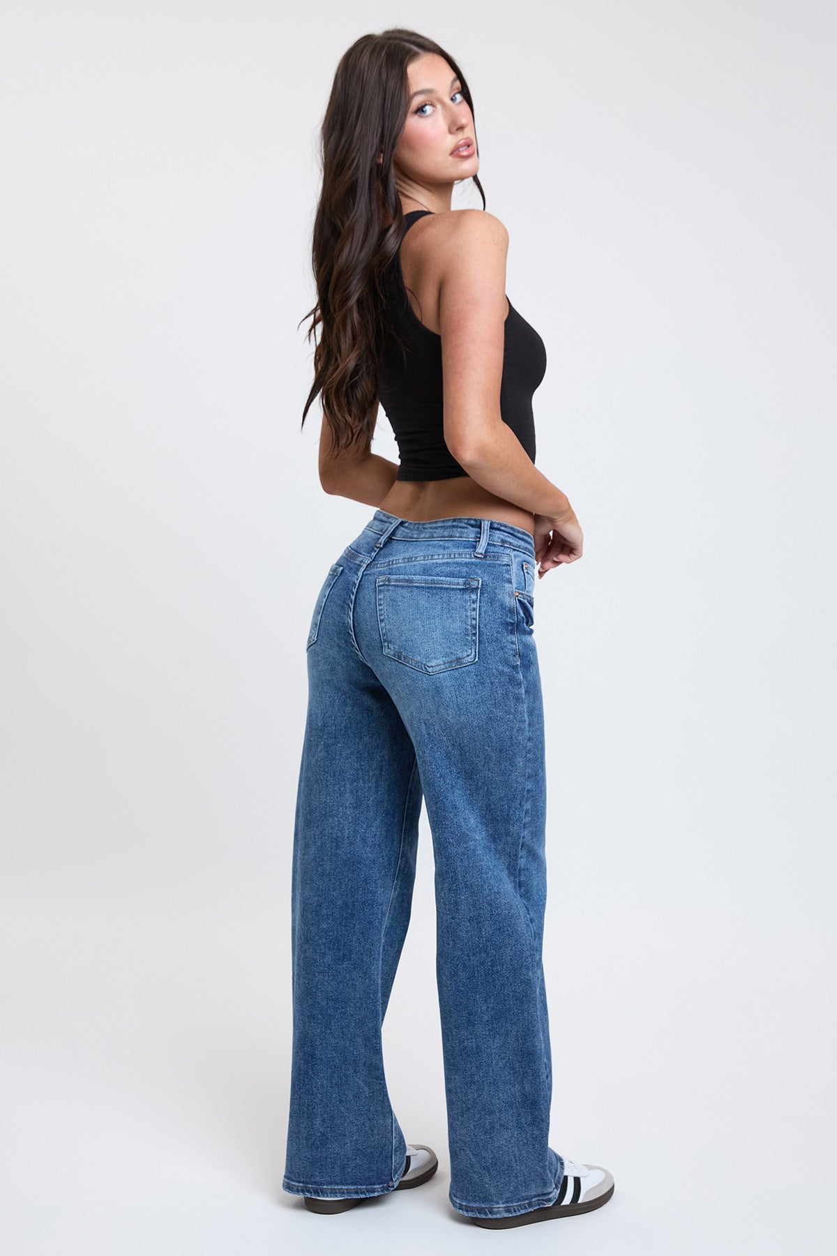 Women's Luxe Bella Wide Leg Jeans in M Medium Blue view 14 - Women'S Luxe Jeans (bottom)