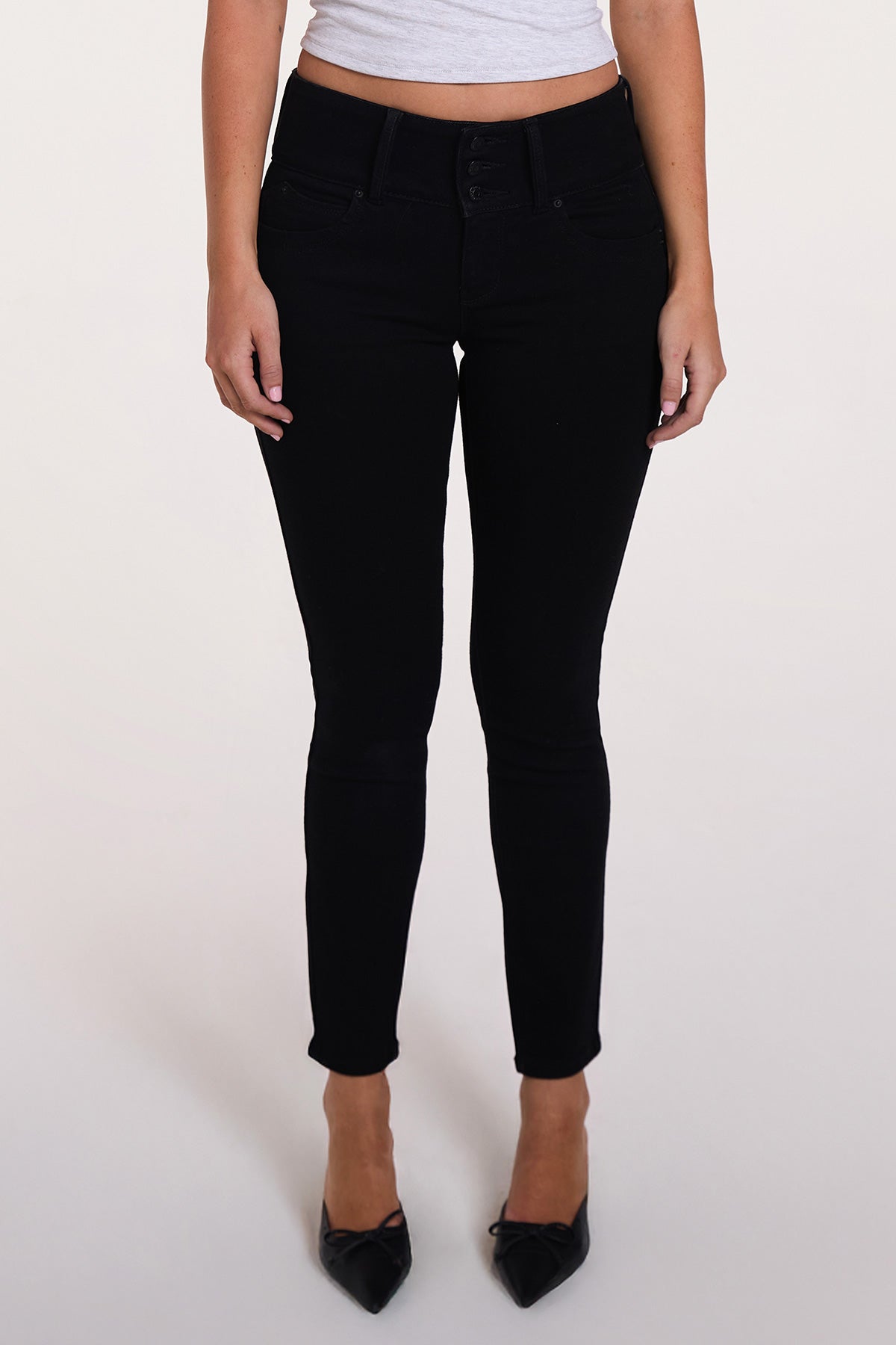 Women's Luxe Mid Rise 3-button Wannabettabutt Skinny Jeans in W Black view 9 - Women'S Luxe Jeans (bottom)