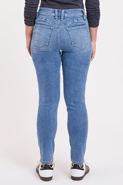 Women's Petite Curve Confidence Mid Rise Skinny in L Light Blue view 13 - Womens Petite Skinny Jeans (bottom)
