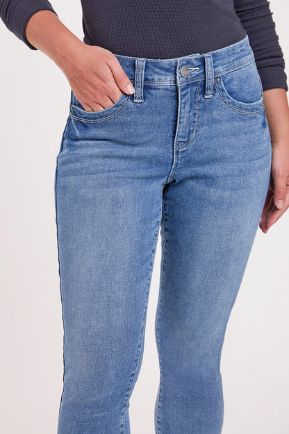 Women's Petite Curve Confidence Mid Rise Skinny in L Light Blue view 14 - Womens Petite Skinny Jeans (bottom)