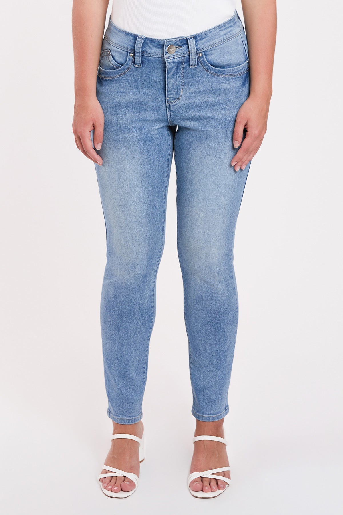 Women's Petite Curve Confidence Mid Rise Skinny in M Medium Blue view 19 - Womens Petite Skinny Jeans (bottom)