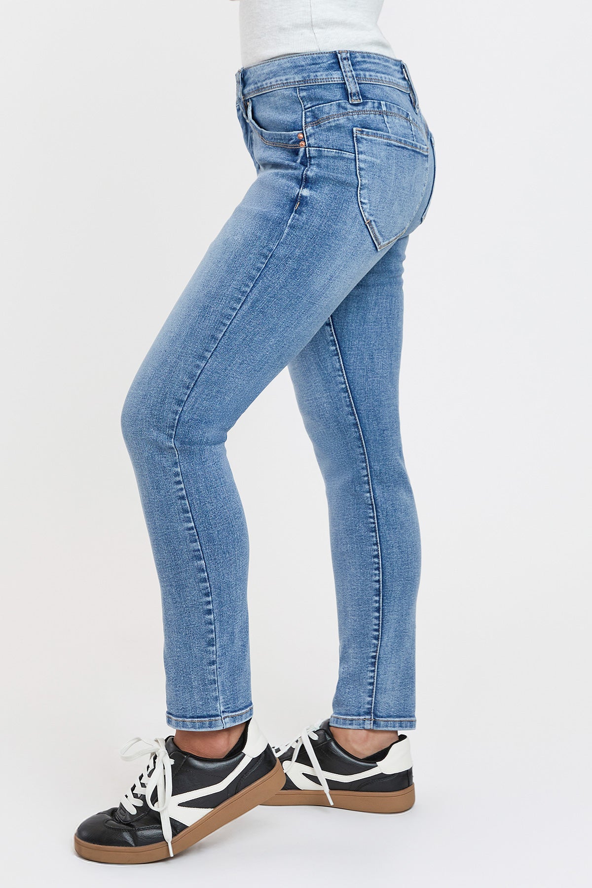 Women's Petite Curve Confidence Mid Rise Skinny view 27 - Womens Petite Skinny Jeans (bottom)