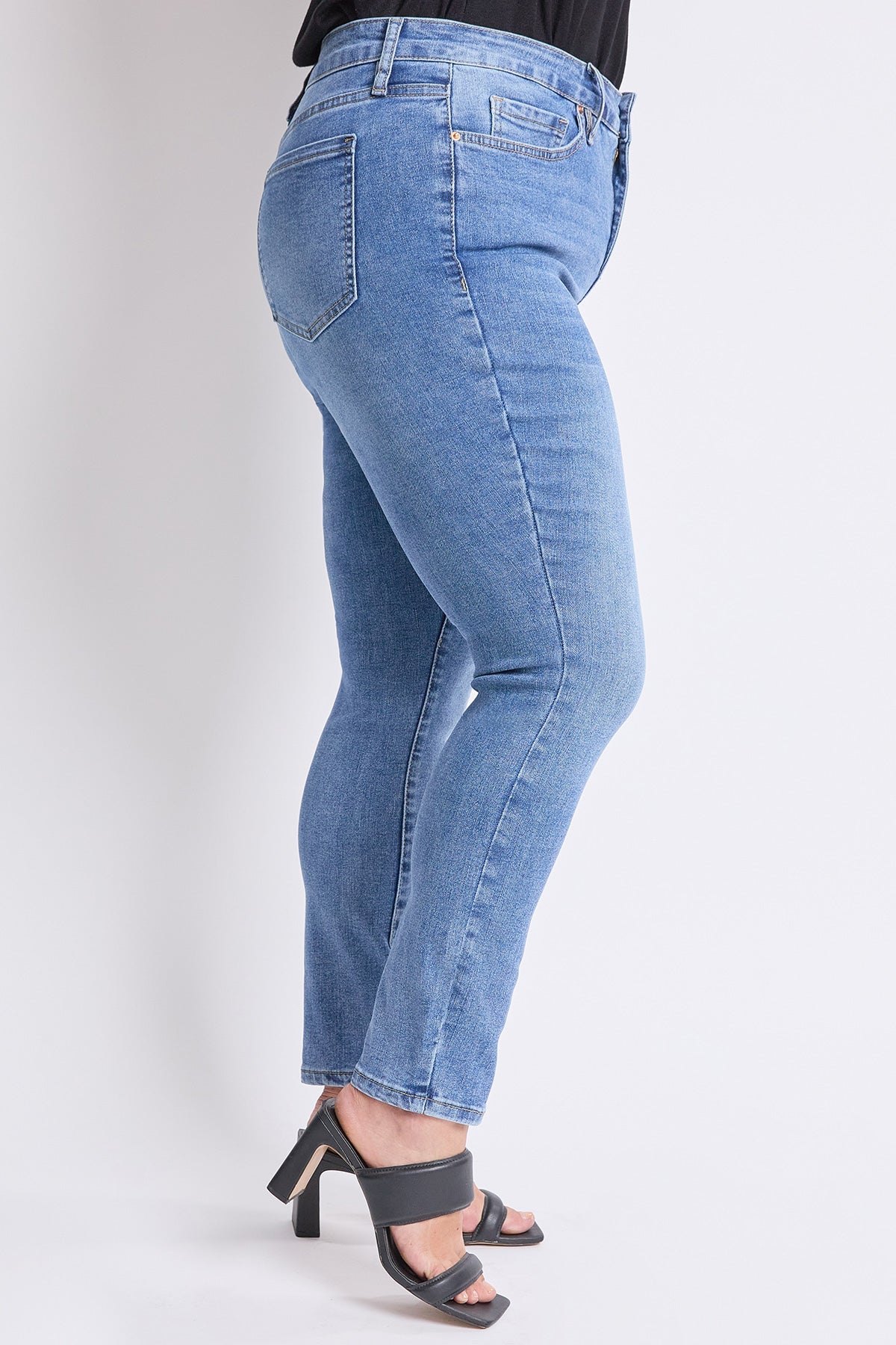Women's plus High Rise Basic 5 Pocket Skinny Jeans in M Medium Blue view 3 - High-Waisted - Women'S Plus Jeans On Sale