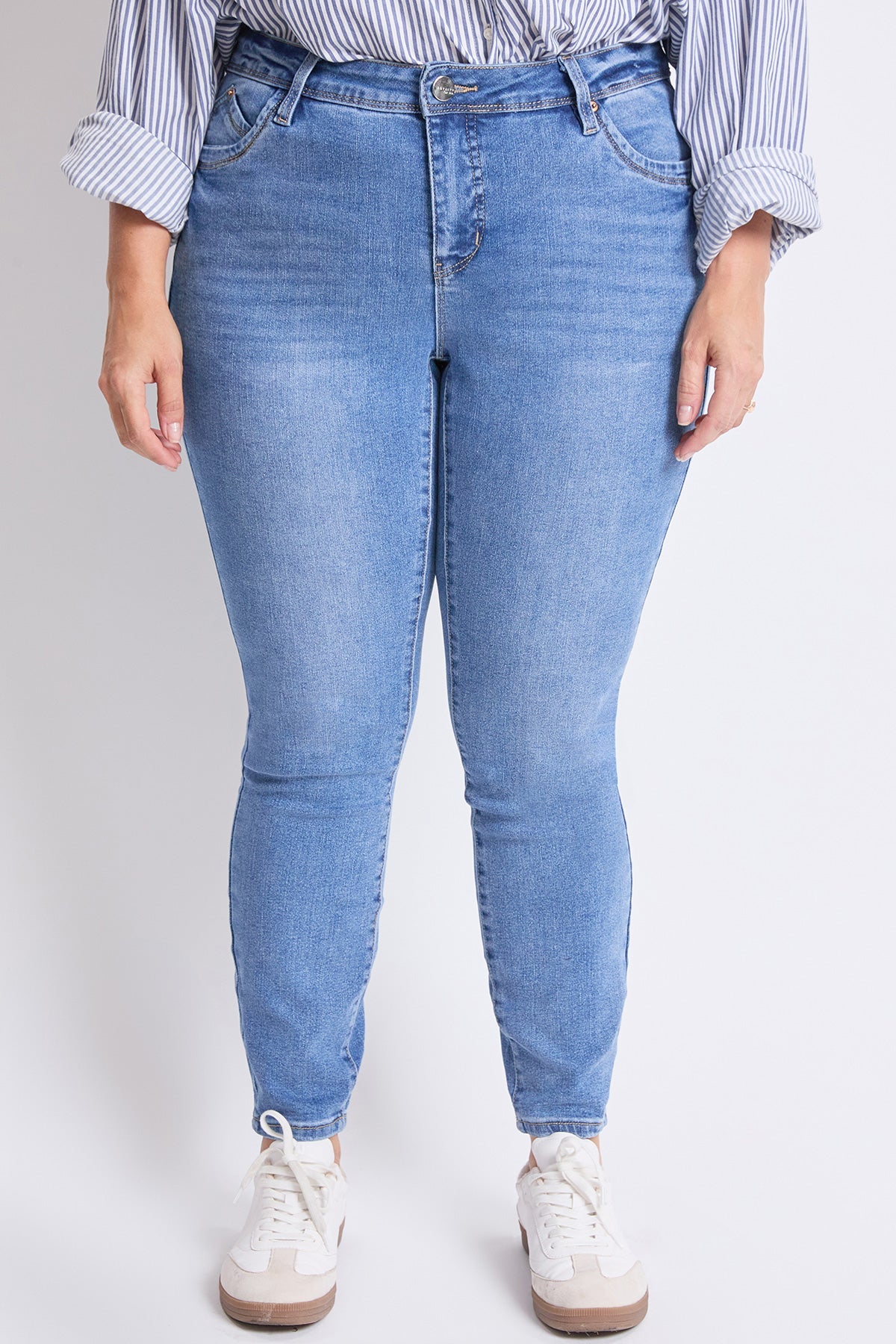 Women's plus High Rise Curve Confidence Skinny Jeans in D Dark Blue view 10 - High-Waisted - Women'S Plus Jeans On Sale