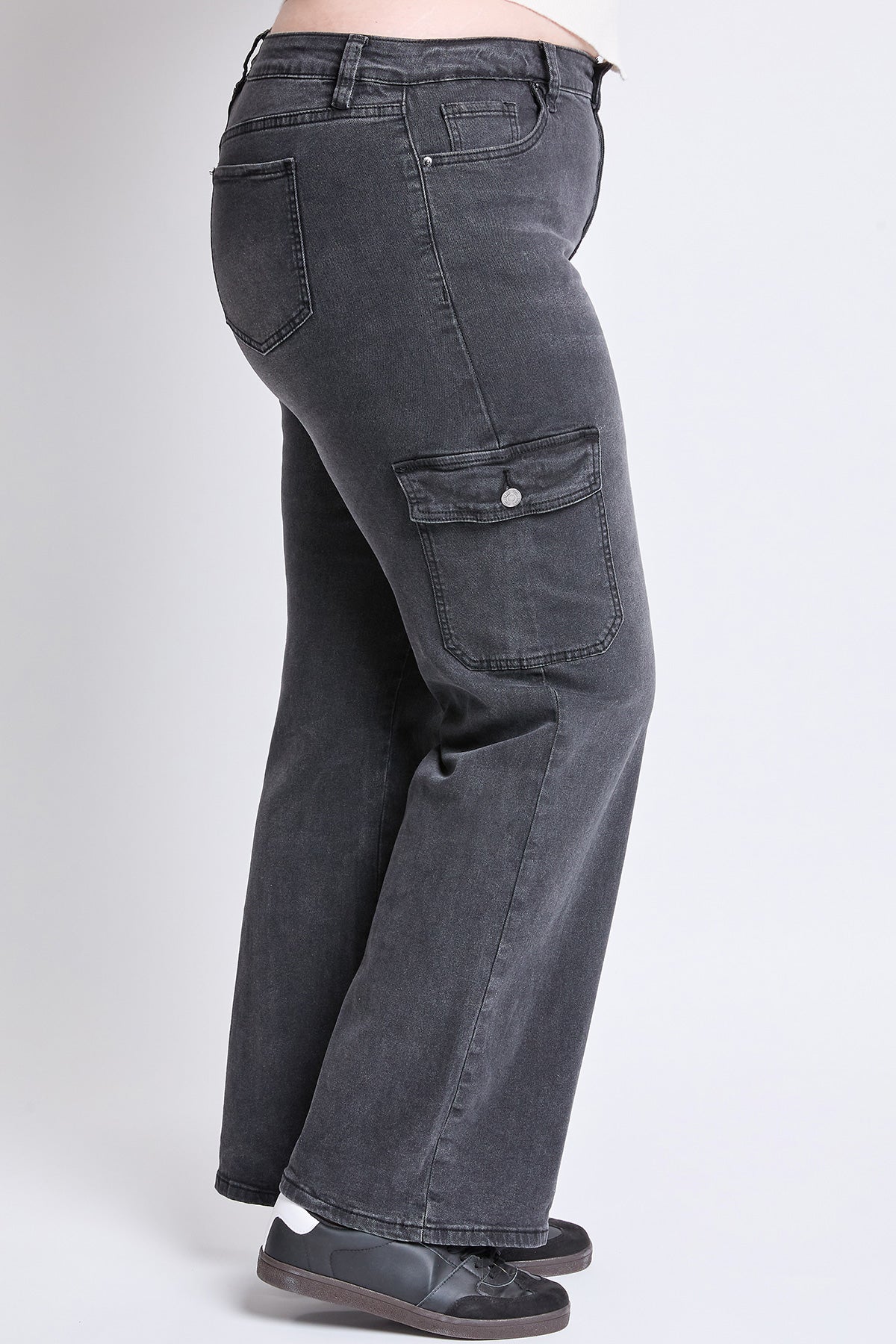 Women's plus High Rise Wide Leg Skater Cargo Jeans view 10 - High-Waisted - Women'S Plus Jeans On Sale (bottom)