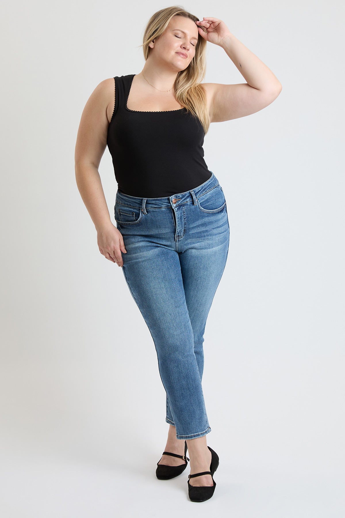Women's plus Premium Stretch Slim Straight Jeans in W Black view 6 - Comfort Stretch - Women'S Plus Jeans On Sale