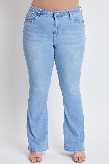 Women's plus Size Basic Flare Jeans in L Light Blue view 2 - Curvy Fit - Women'S Plus Jeans On Sale (bottom)