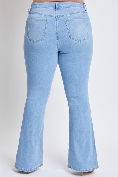 Women's plus Size Basic Flare Jeans in L Light Blue view 4 - Curvy Fit - Women'S Plus Jeans On Sale (bottom)