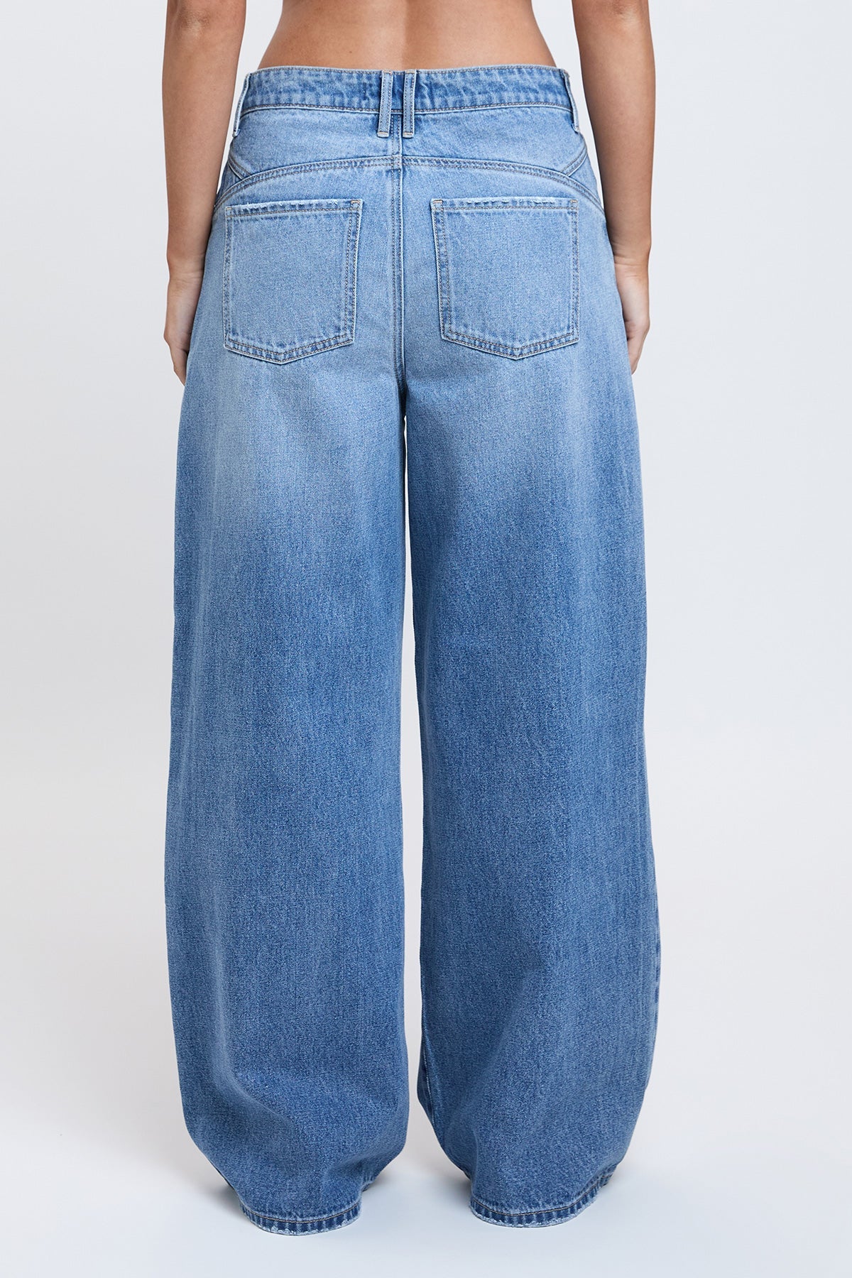 Women's Relaxed Extra Baggy Wide Leg Jeans in C Sky Blue view 12 - Relaxed Fit - Women'S Relaxed Jeans Petite (bottom)