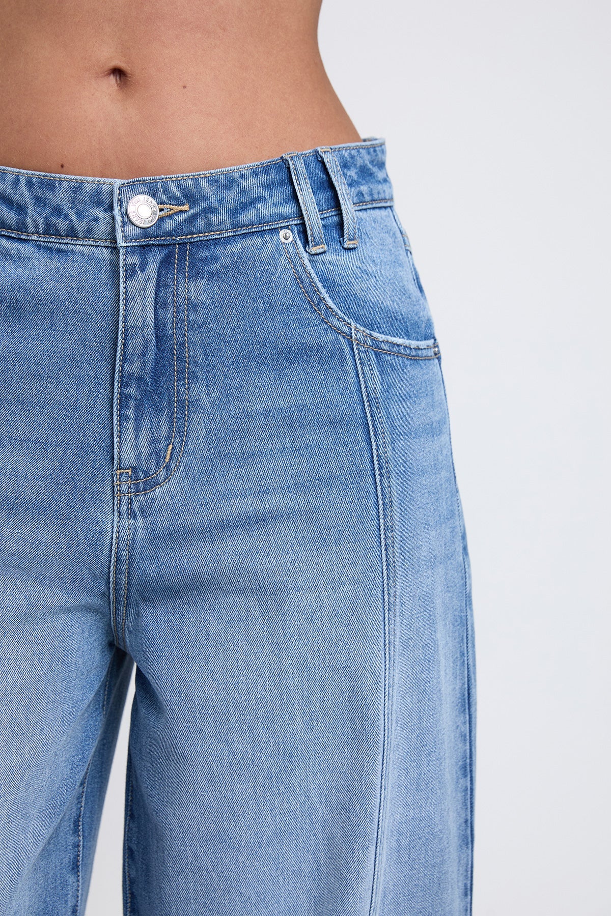 Women's Relaxed Extra Baggy Wide Leg Jeans in C Sky Blue view 14 - Relaxed Fit - Women'S Relaxed Jeans Petite (bottom)