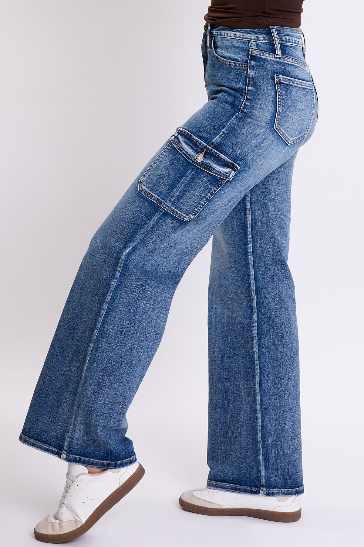 Women's Skater Cargo Wide Leg Jeans Denim in N Indigo Blue view 3 - Womens Skater Jeans Bershka (bottom)