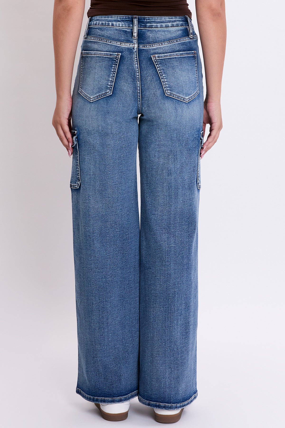 Women's Skater Cargo Wide Leg Jeans Denim in N Indigo Blue view 4 - Womens Skater Jeans Bershka (bottom)