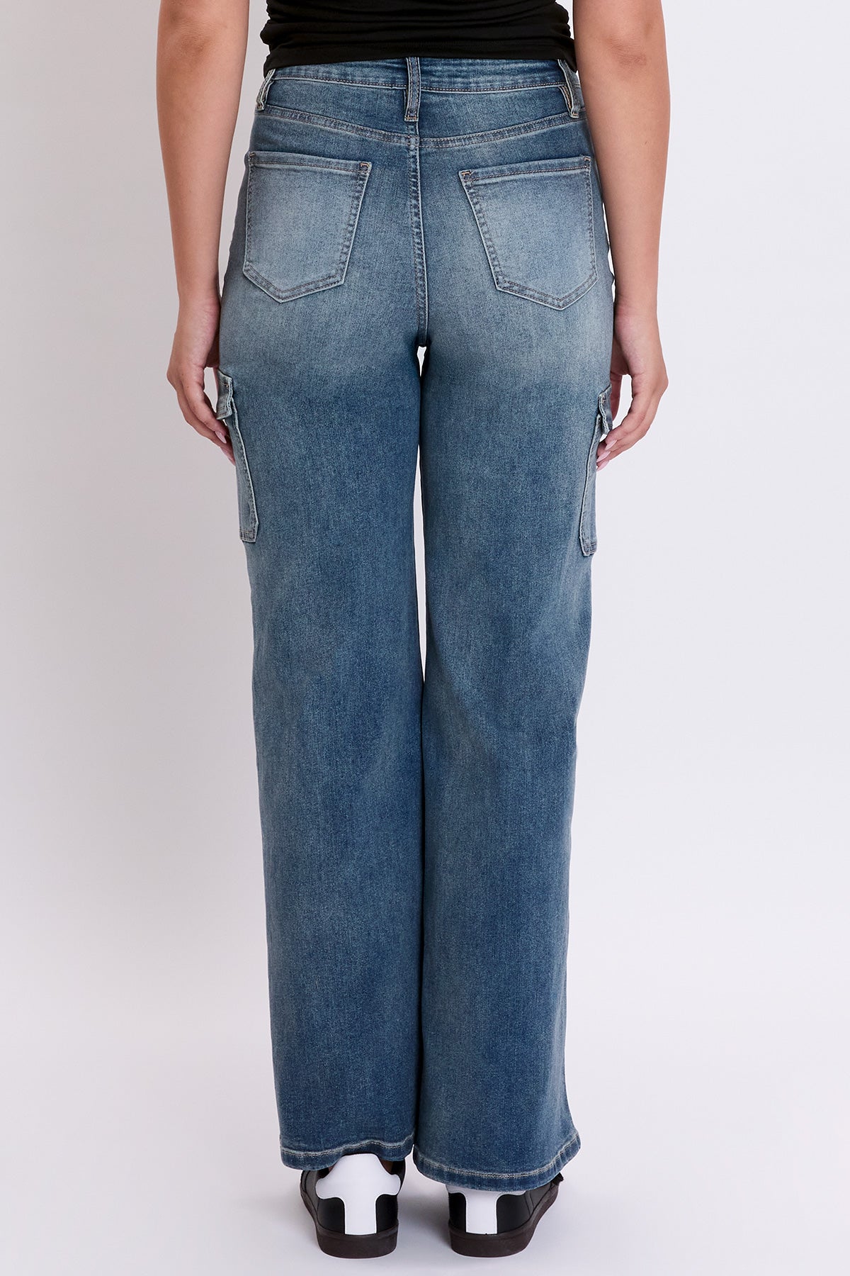 Women's Skater Cargo Wide Leg Jeans Denim in T Tinted Blue view 11 - Womens Skater Jeans Bershka (bottom)