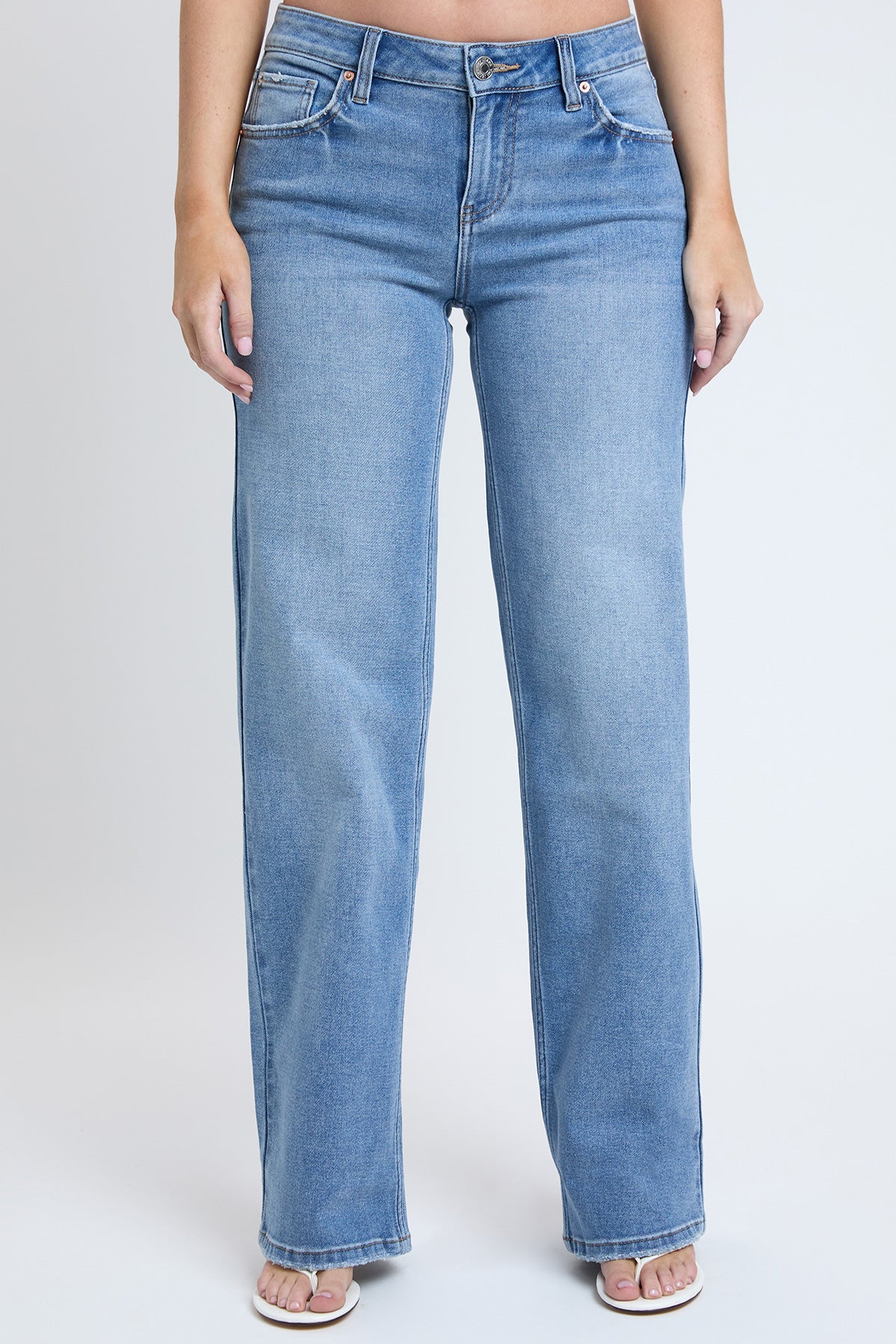 Women's Wide Leg Jeans in Y Washed Blue view 17 - Women'S Wide Jeans (bottom)