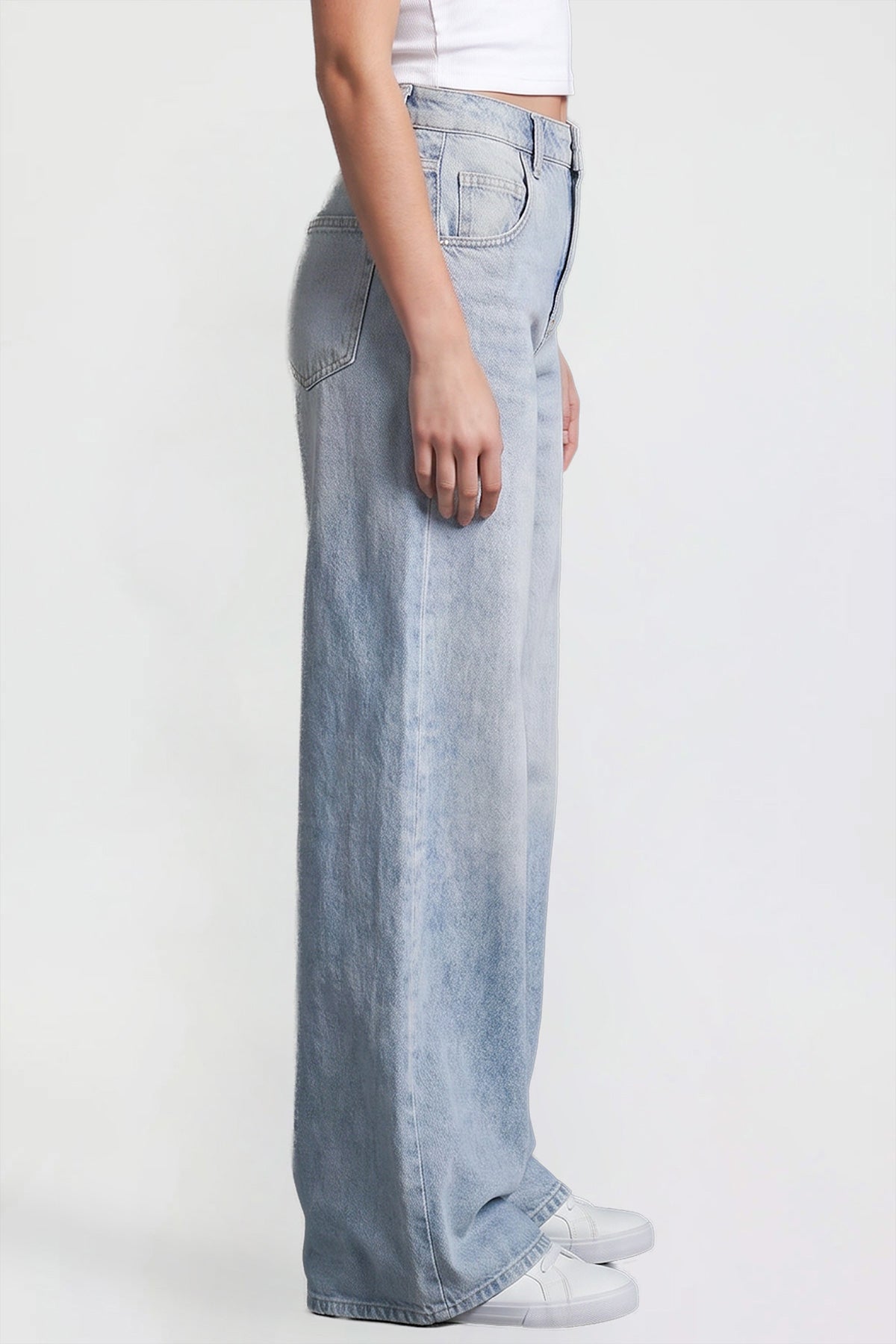 Ymi Women's Baggy Wide Leg Jeans in J Faded Blue view 3 - Womens Baggy Jeans Y2K (bottom)