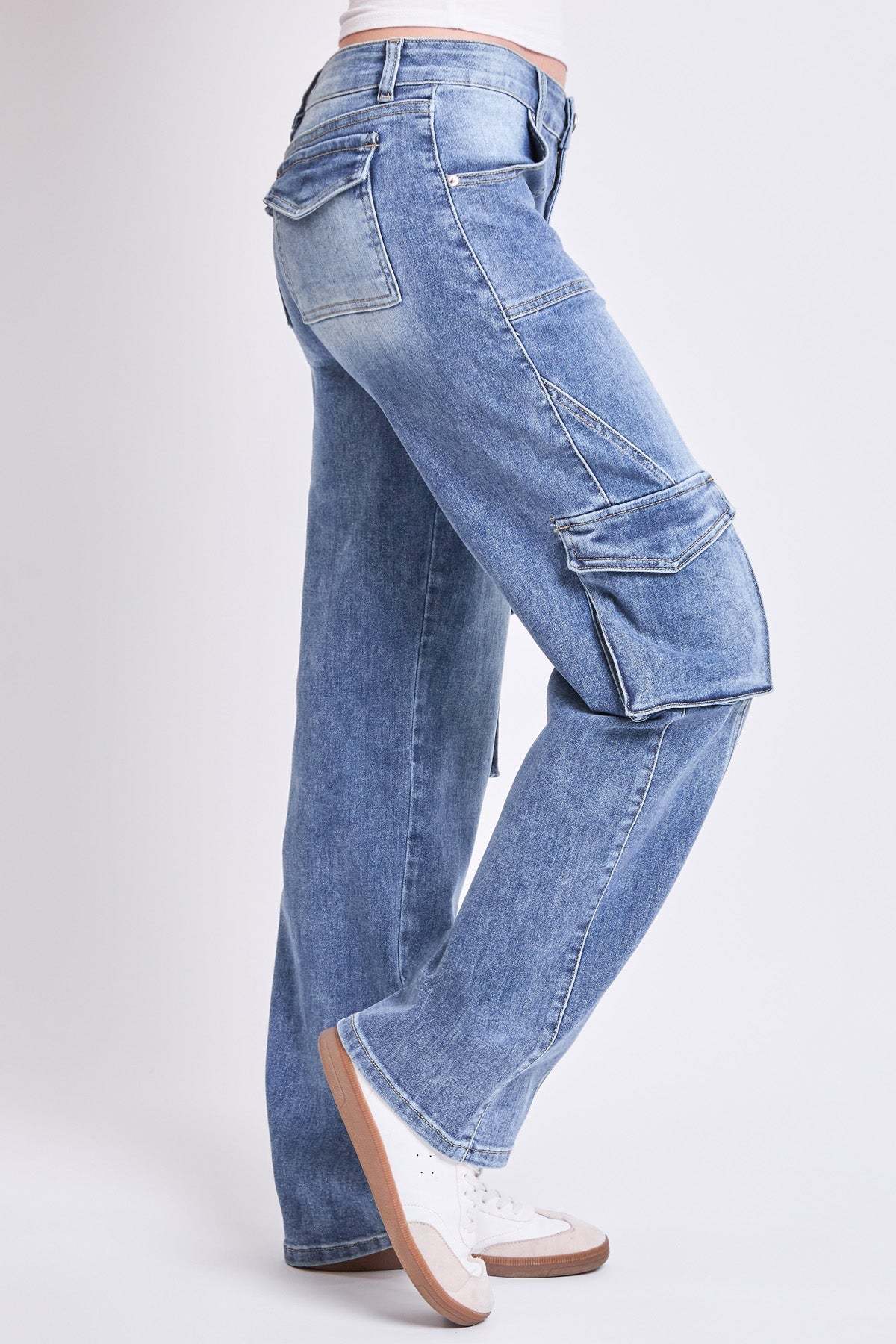 Ymi Women's High Rise Skater Cargo Jeans in M Medium Blue view 7 - High-Waisted - Ymi Womens Pants (bottom)