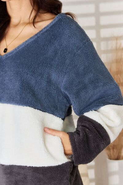 Culture Code Faux Fur Color Block V-Neck Sweater | us.meeeshop