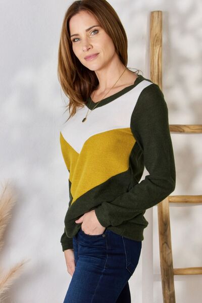 Hailey & Co Colorblock V-Neck Blouse In Olive | us.meeeshop